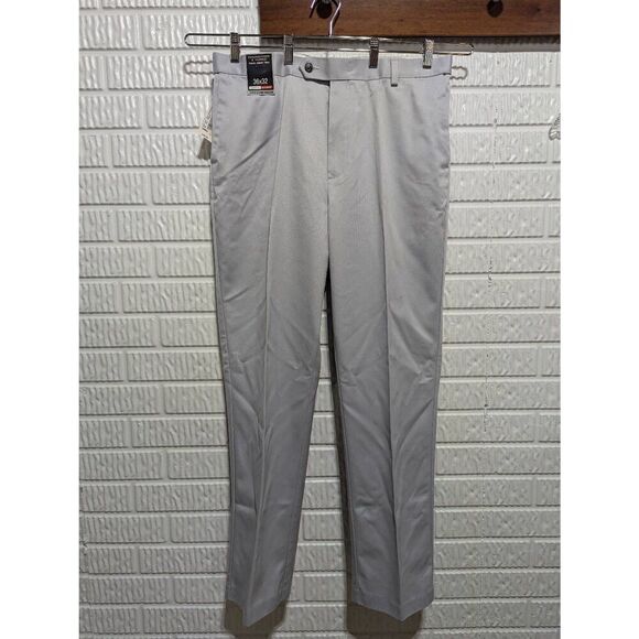 Roundtree & Yorke Men's Light Gray Comfort Waist Twill Pants Size 36 X 32 NWT - Picture 1 of 9
